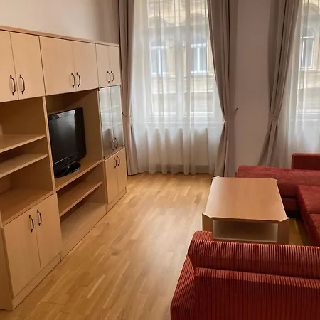 Apartamento With Two Bedrooms *